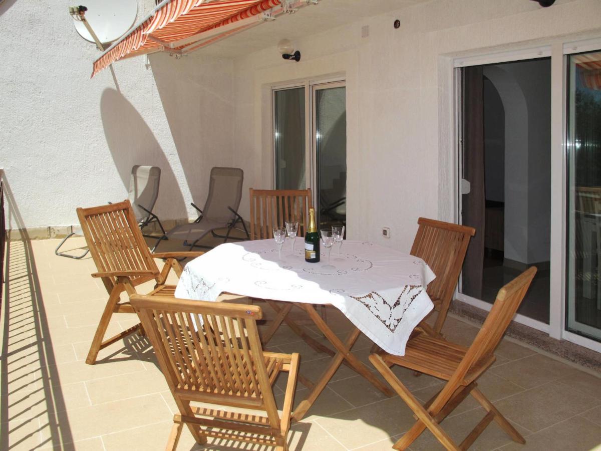 Apartment Luka - Nov103 By Interhome Novi Vinodolski Dış mekan fotoğraf